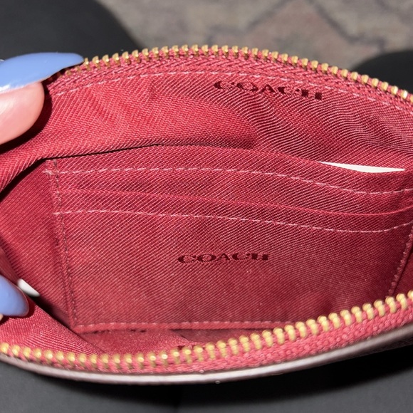 Brand New Coach Pebble Leather Small Wristlet - Picture 3 of 3